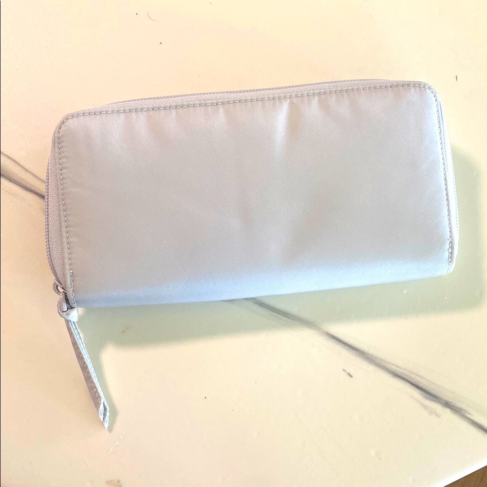 Vera Bradley zipper wallet